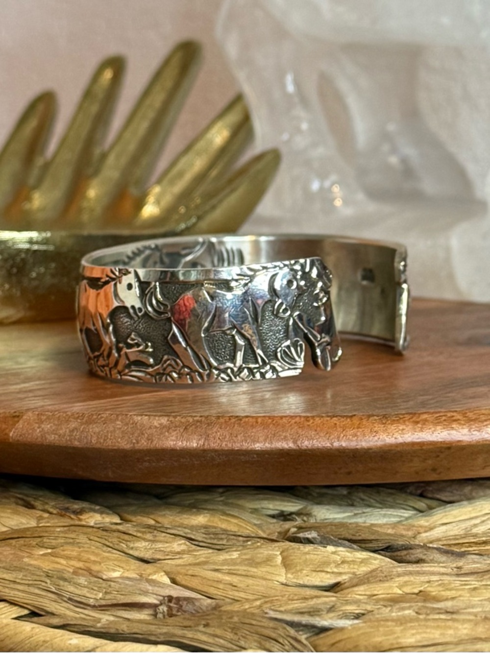 Lloyd Becenti Navajo Handmade Storyteller Horse Bracelet Cuff - Picture 6 of 14